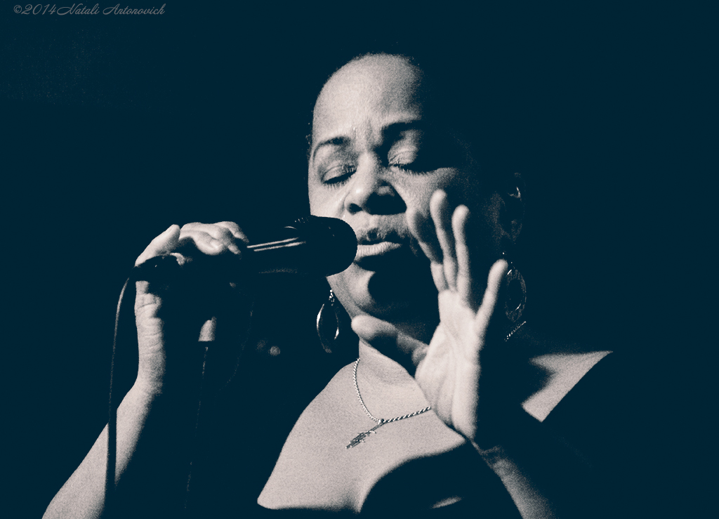 Photography image "Mandy Gaines" by Natali Antonovich | Photostock.
