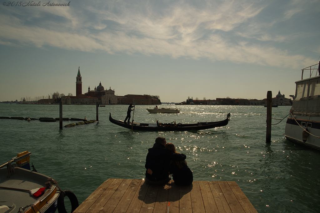 Album "Venedig" | Fotografiebild "Water Gravitation" von Natali Antonovich im Sammlung/Foto Lager.