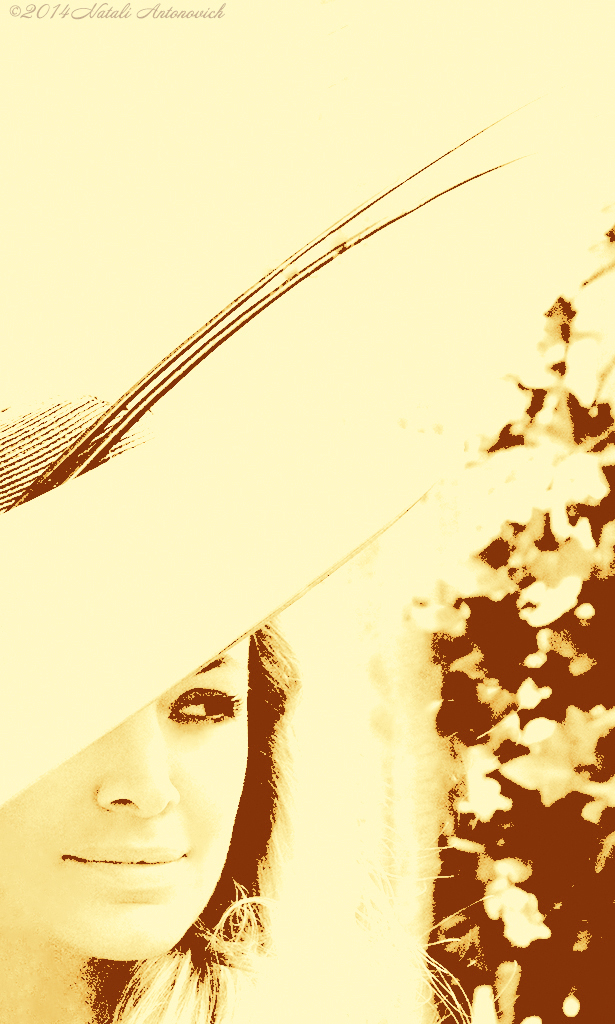 Album "Mélanie MASSONI" | Image de photographie "Le chapeau " de Natali Antonovich en photostock.