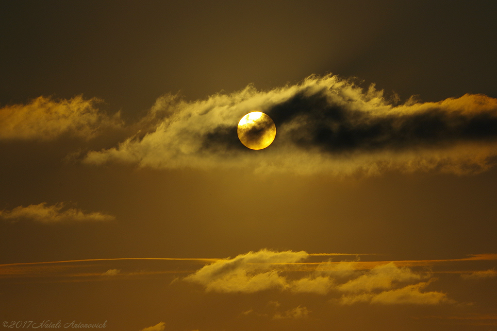 Album "Afbeelding zonder titel" | Fotografie afbeelding "Celestial mood" door Natali Antonovich in Archief/Foto Voorraad.