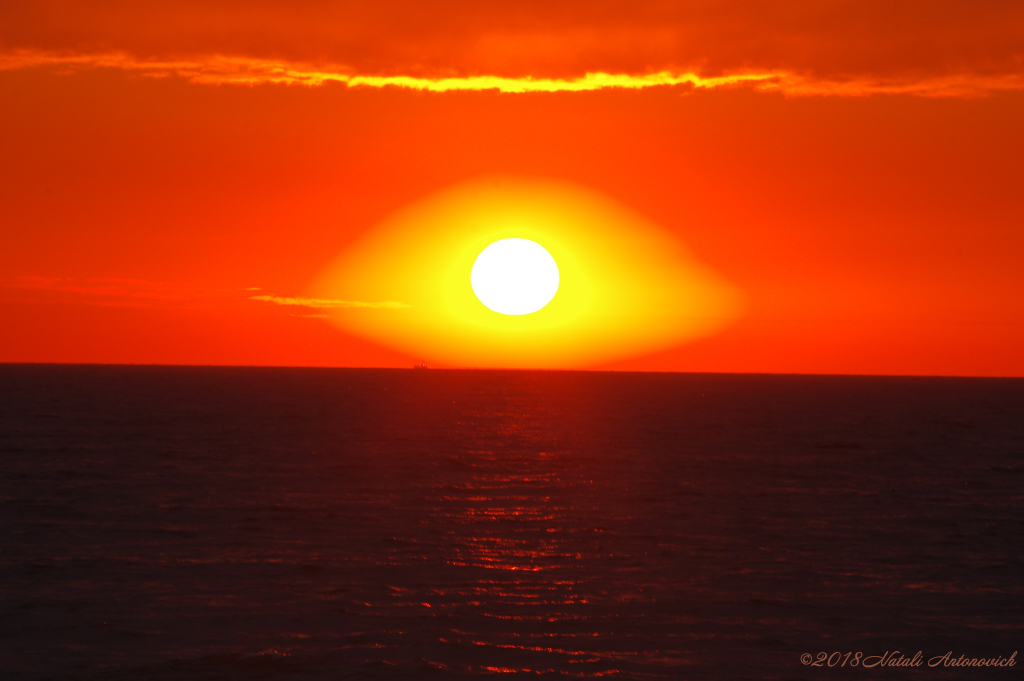 Album "Belgian Coast" | Image de photographie "Celestial mood" de Natali Antonovich en photostock.