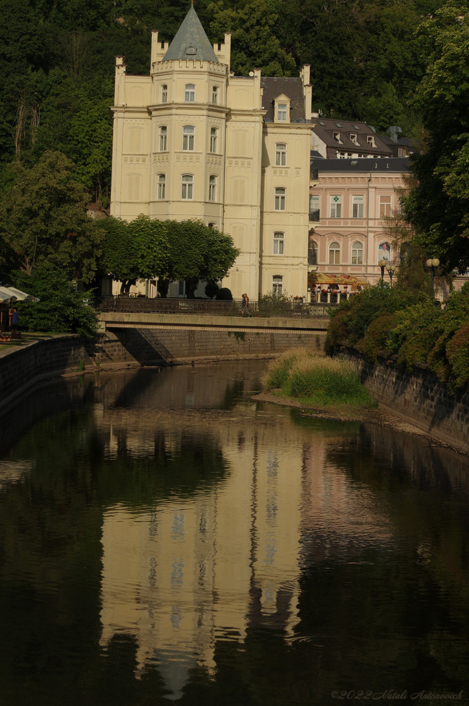 Album "Karlovy Vary. Czechia" | Fotografie afbeelding "Water Gravitation" door Natali Antonovich in Archief/Foto Voorraad.