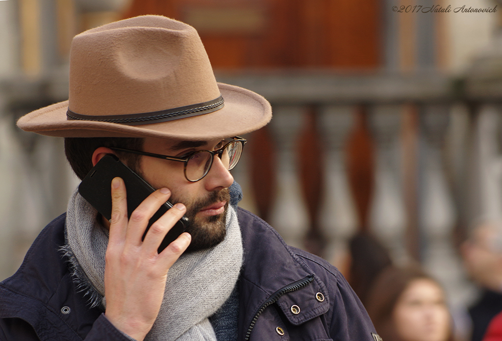 Album "Portrait" | Image de photographie "Le chapeau " de Natali Antonovich en photostock.