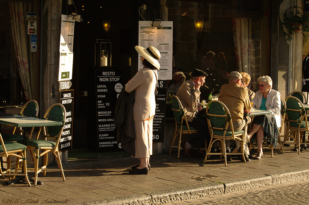 Album "Beloved Bruges" | Image de photographie "Le chapeau " de Natali Antonovich en photostock.