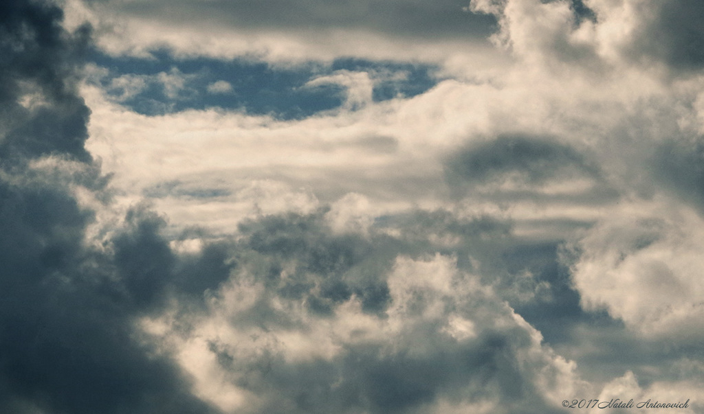 Album "Sky" | Fotografiebild "Parallelen" von Natali Antonovich im Sammlung/Foto Lager.