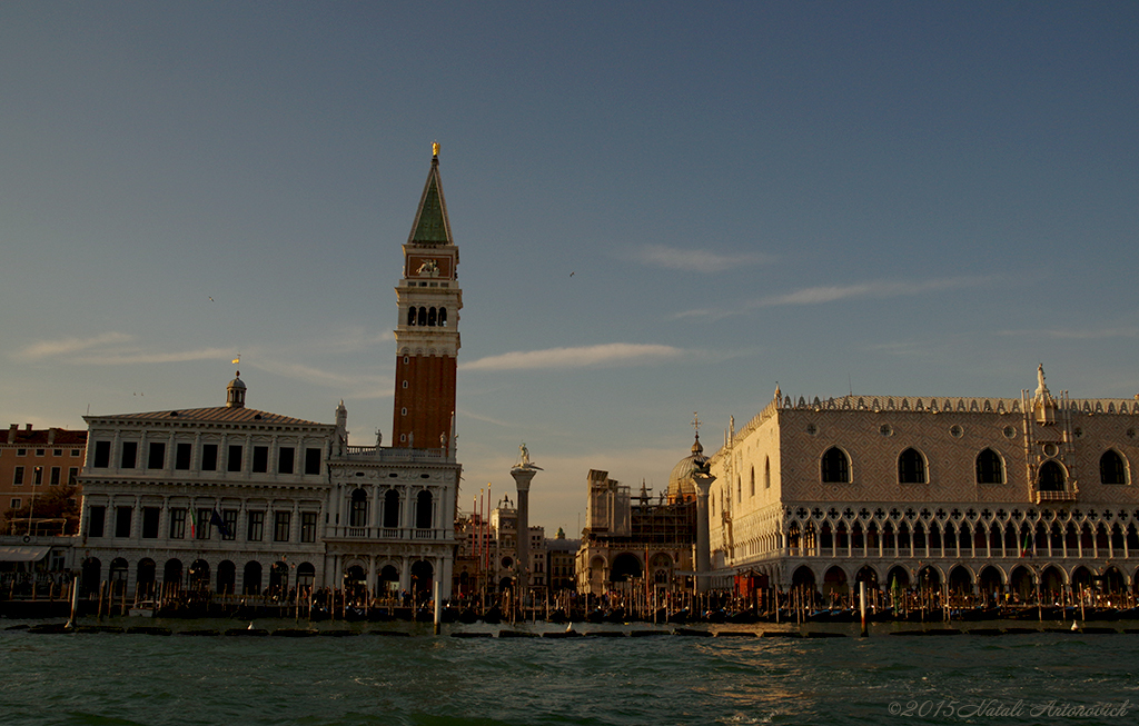 Image de photographie "Mirage-Venice" de Natali Antonovich | Photostock.