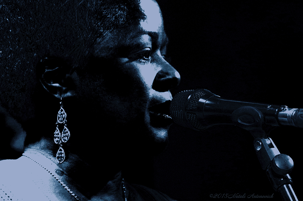 Album "Mandy Gaines" | Fotografie afbeelding "Jazz" door Natali Antonovich in Archief/Foto Voorraad.