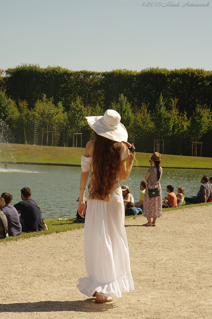Album "Versailles" | Image de photographie "Modèle préféré - Ma fille" de Natali Antonovich en photostock.