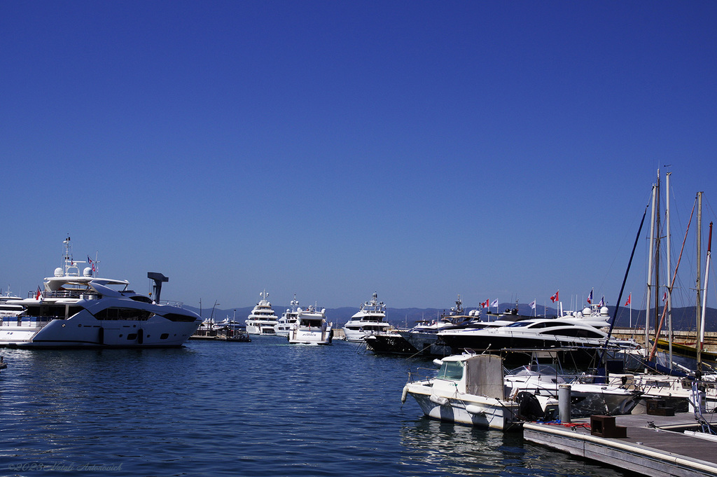 Image de photographie "Saint-Tropez" de Natali Antonovich | Photostock.