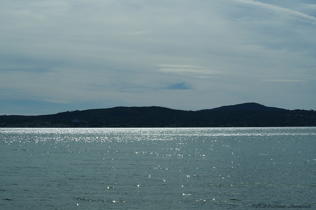 Album  "Sainte-Maxime" | Photography image "Water Gravitation" by Natali Antonovich in Photostock.