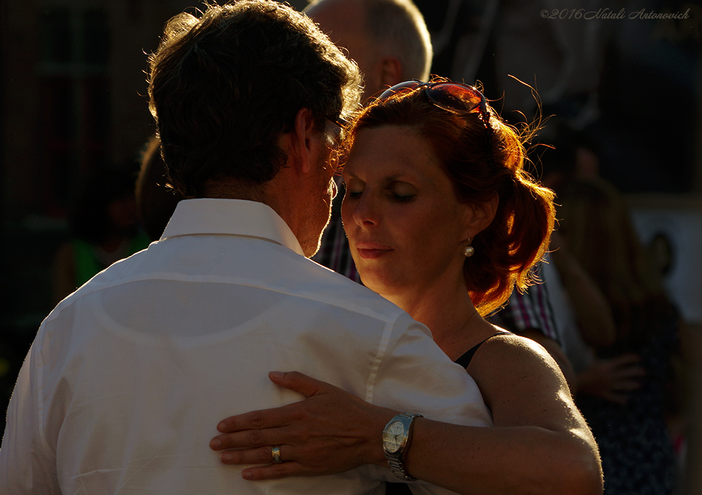 Album "Image sans titre" | Image de photographie "Tango à Bruges" de Natali Antonovich en photostock.