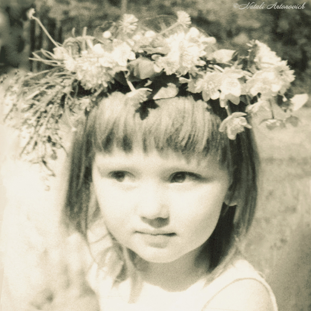 Album "Bild ohne Titel" | Fotografiebild "Lieblingsmodell - Meine Tochter" von Natali Antonovich im Sammlung/Foto Lager.
